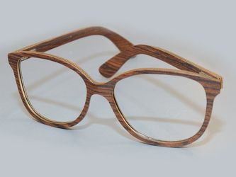 Brillen aus Holz